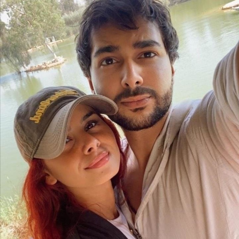 منة عرفة مع زوجها محمود المهدي