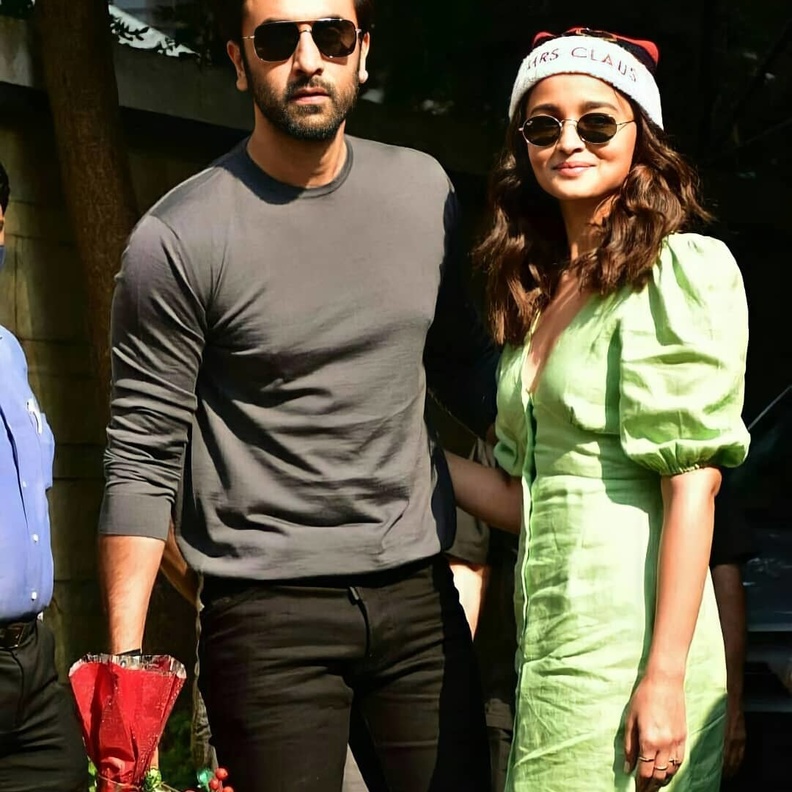 عائلة كابور تقيم حفل غدائها السنوي