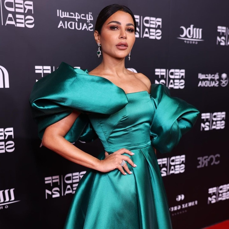 مكياج وتسريحات شعر النجمات باليوم الثاني في مهرجان البحر الأحمر السينمائي