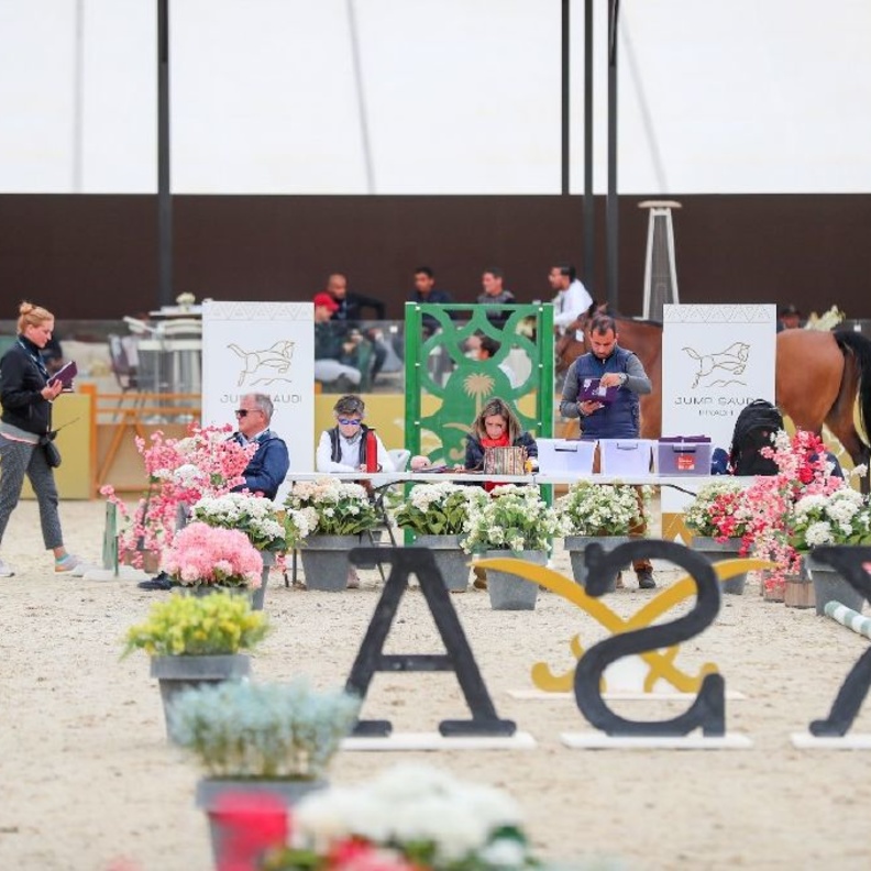 114 فارسا وفارسة من 17 دولة وأمسيات موسيقية مميزة في ختام بطولة "قفز السعودية"