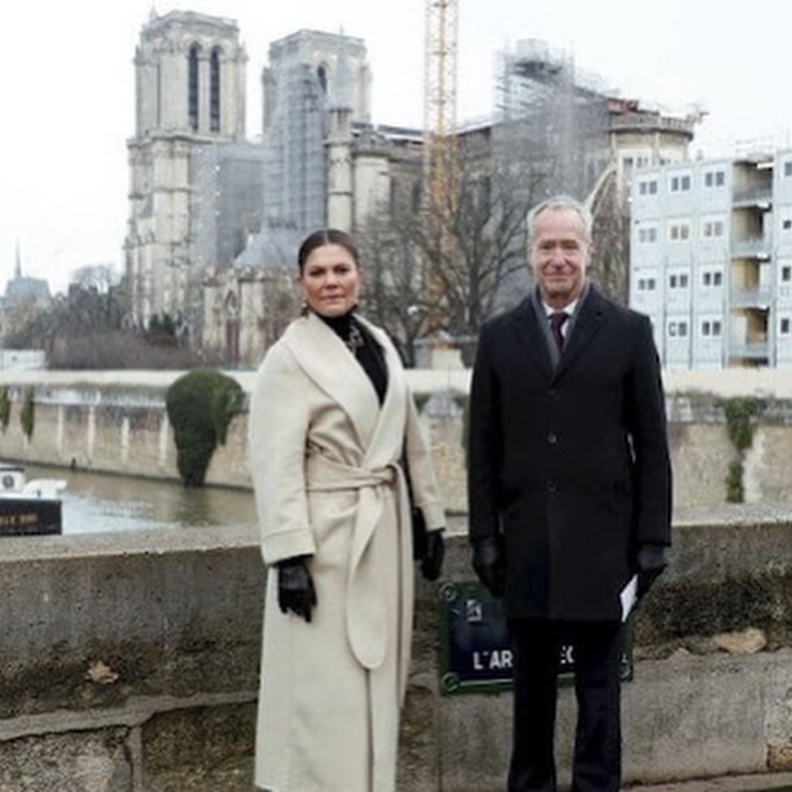 الأميرة فيكتوريا تزور المركز الثقافي السويدي في باريس