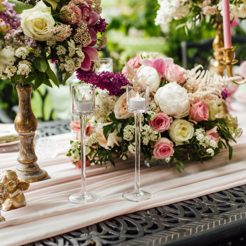 اكسسوارات معدنية أنيقة لزفاف شتوي دافىء