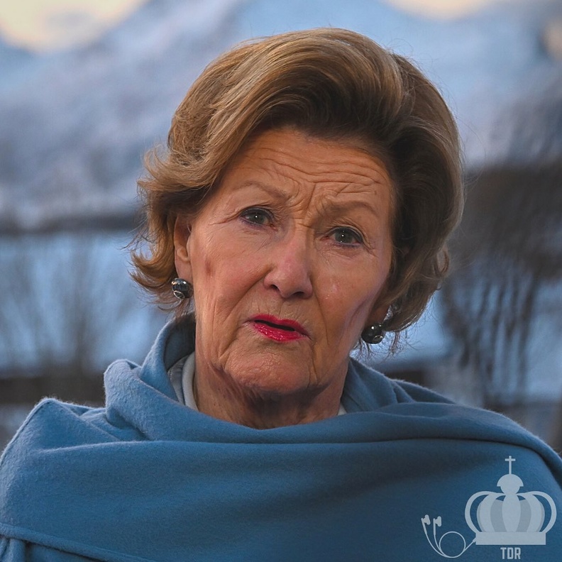 الملكة سونيا تكرم مدرسة بجائزة تحمل اسمها