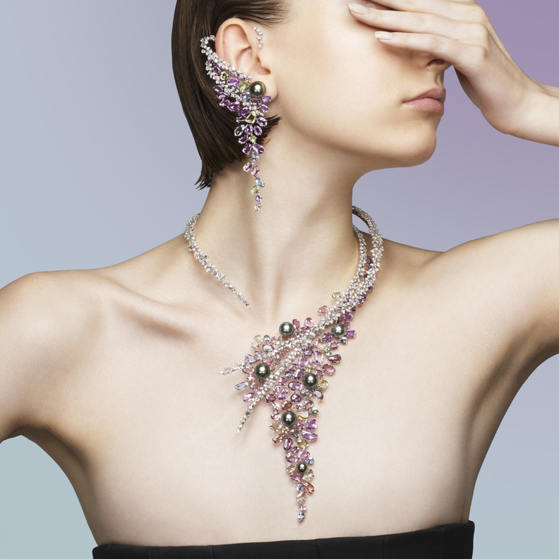 أجمل تصاميم المجوهرات الطوق وكيفية تنسيقها (3)