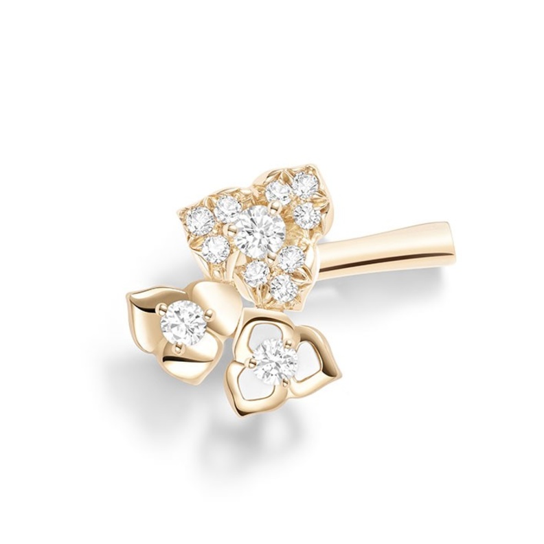 أقراط من بياجيه  Piaget