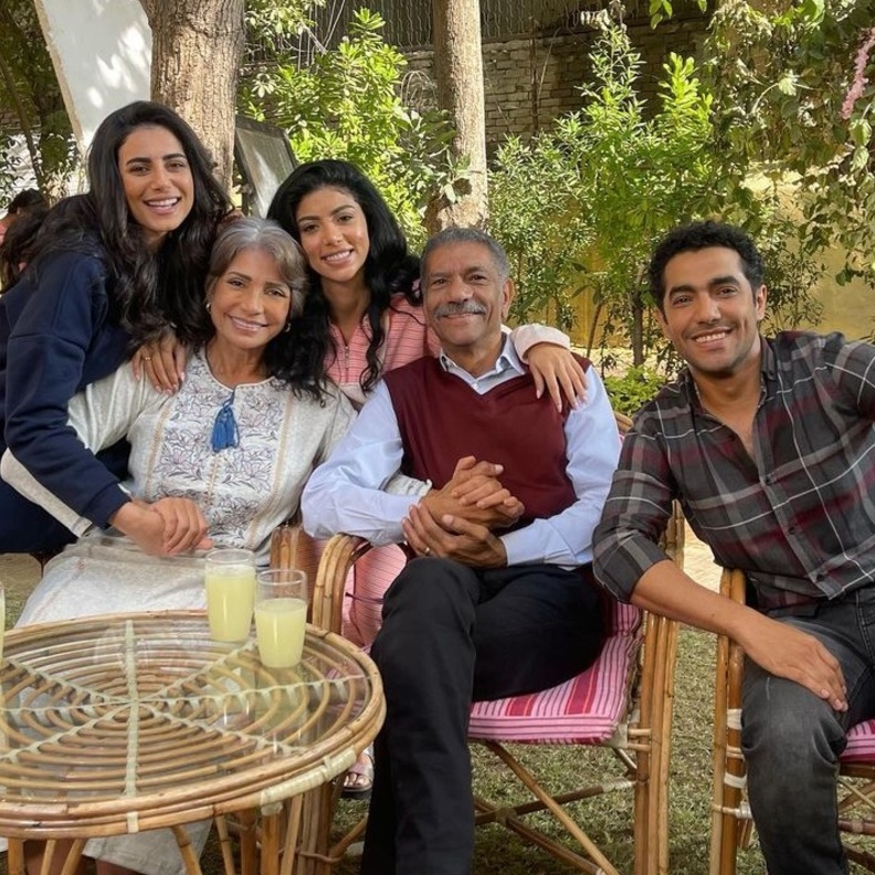 أبطال مسلسل "أبو العروسة"