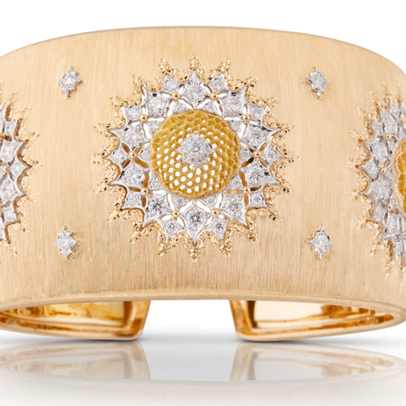 اسوارة من بوتشيلاتي  Buccellati