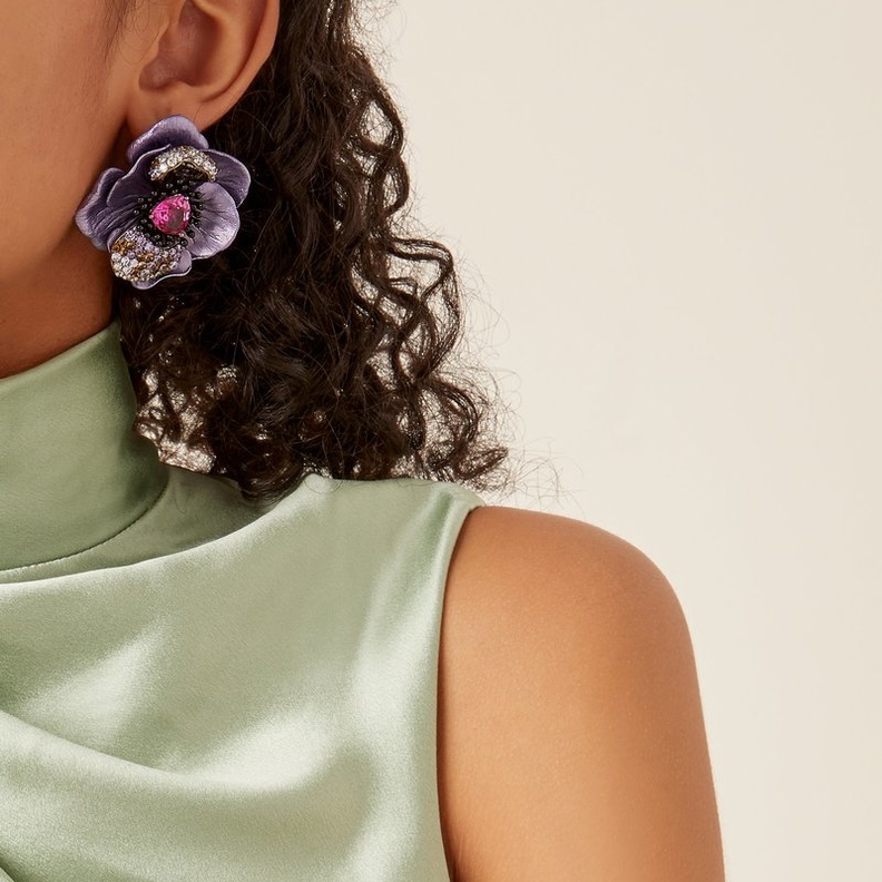 الأقراط العصرية لأناقة اطلالتك في 2022