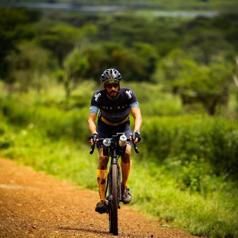 الدراج الاماراتي عمر السعدي