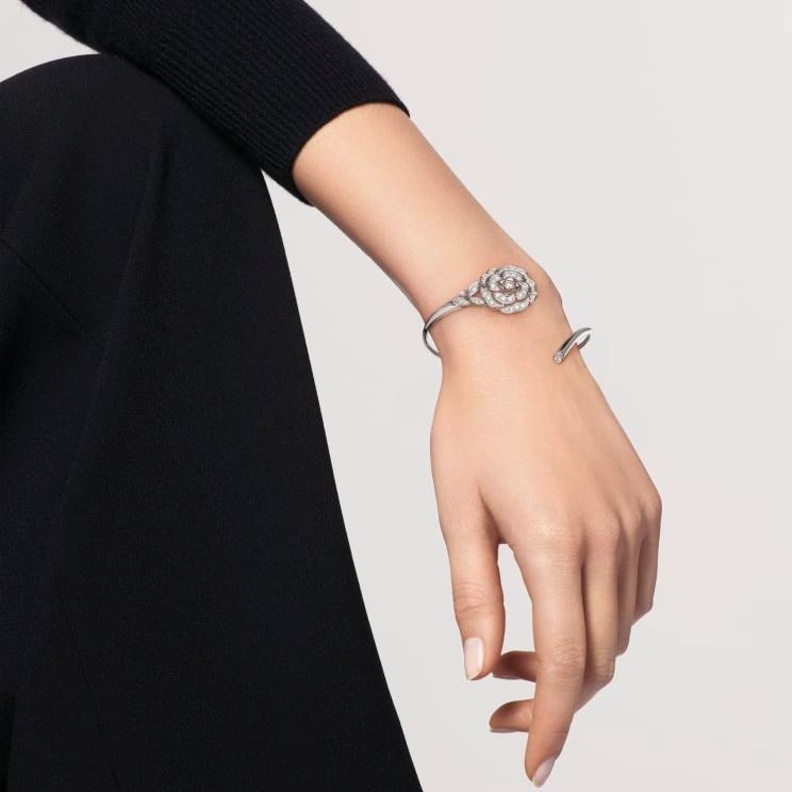 الصورة من موقع شانيل