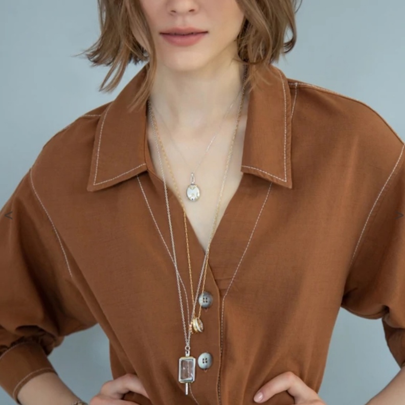 الصورة من موقع Monica Rich Kosann