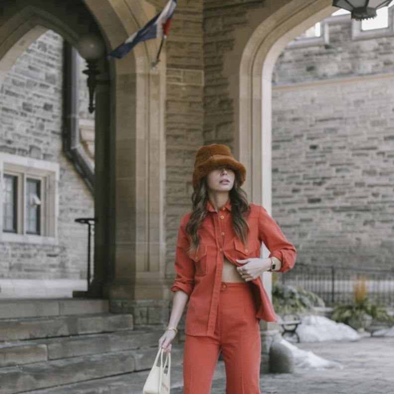 القميص الطويل ستبدو رائعة على النساء طويلات القامة