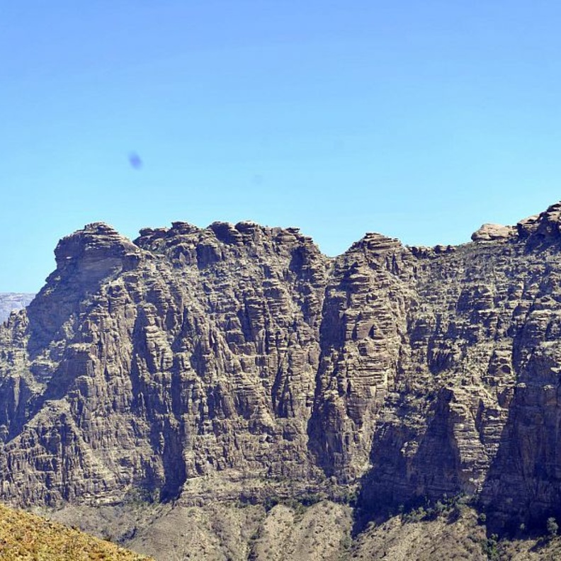 جبال ساحرة في وادي لجب - المصدر واس.