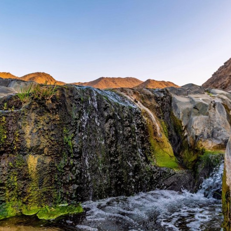 شلال الخرار.. وجهة مثالية للاستجمام والتخييم في الباحة