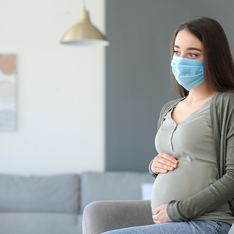 دراسة تكشف فوائد وأضرار لقاح كورونا على الحوامل