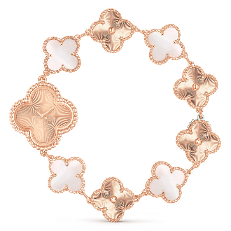 ساعة من فان كليف أند أربلز  Van Cleef & Arpels