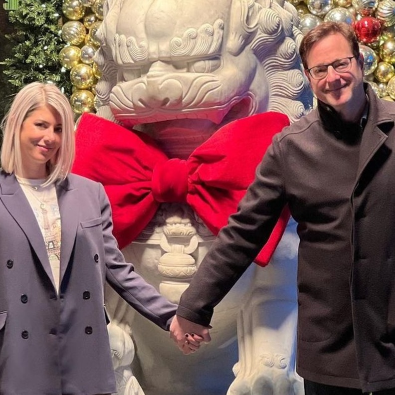 بوب ساجيت مع زوجته 