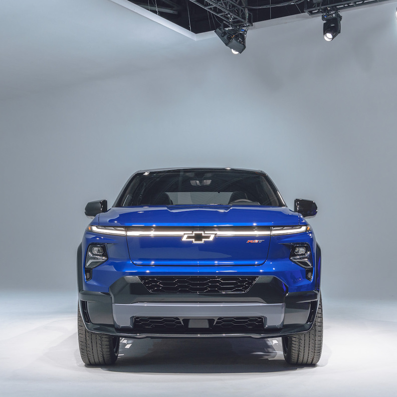 شيفروليه Silverado تتحول إلى سيارة كهربائية غاية في الجمال