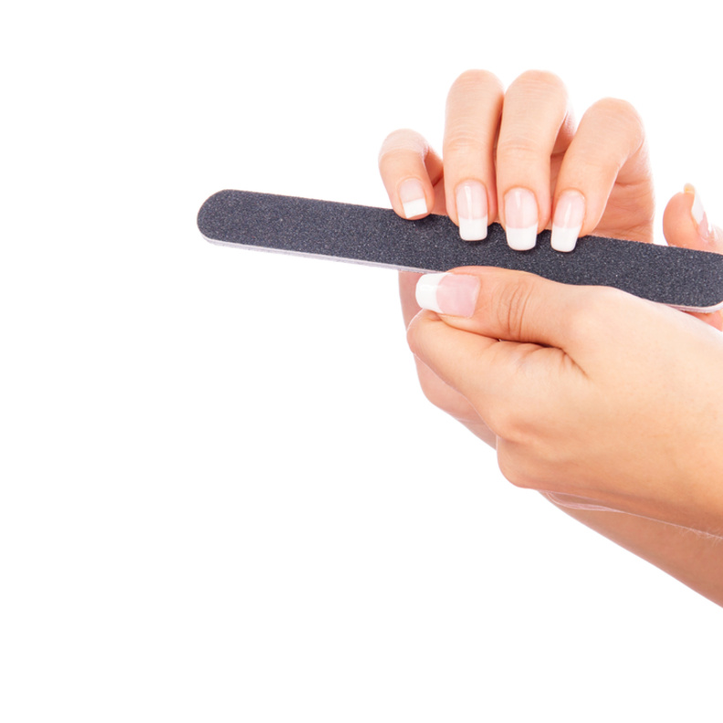 طريقة برد الأظافر بشكل مربع