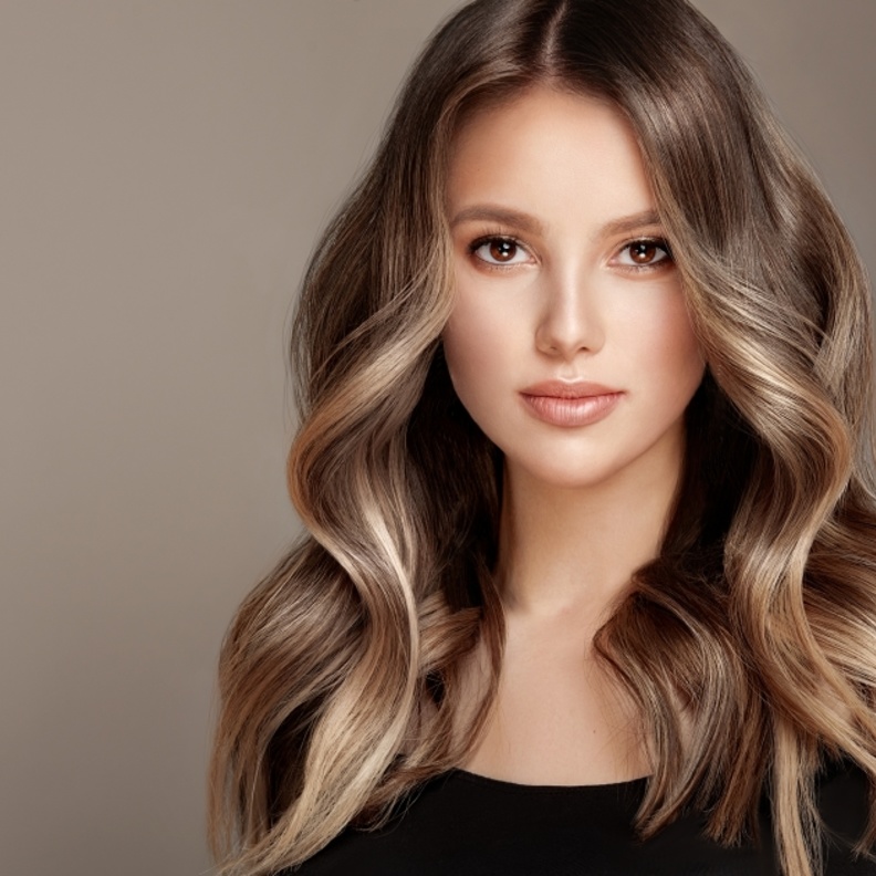 صورة رئيسية قناع الأفوكادو والموز يمنحك شعر صحي وناعم