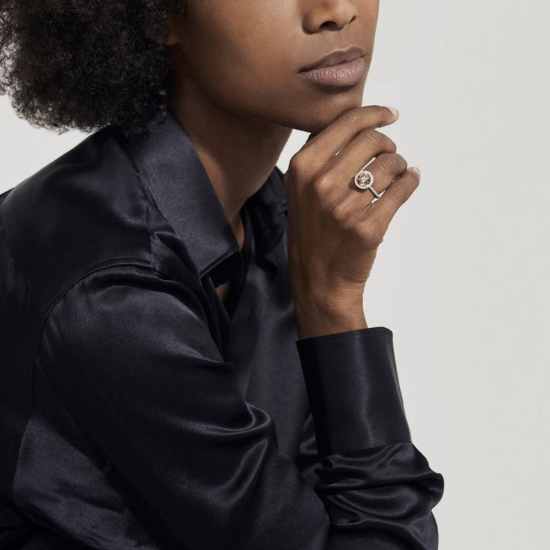 صورة رئيسية من De Beers