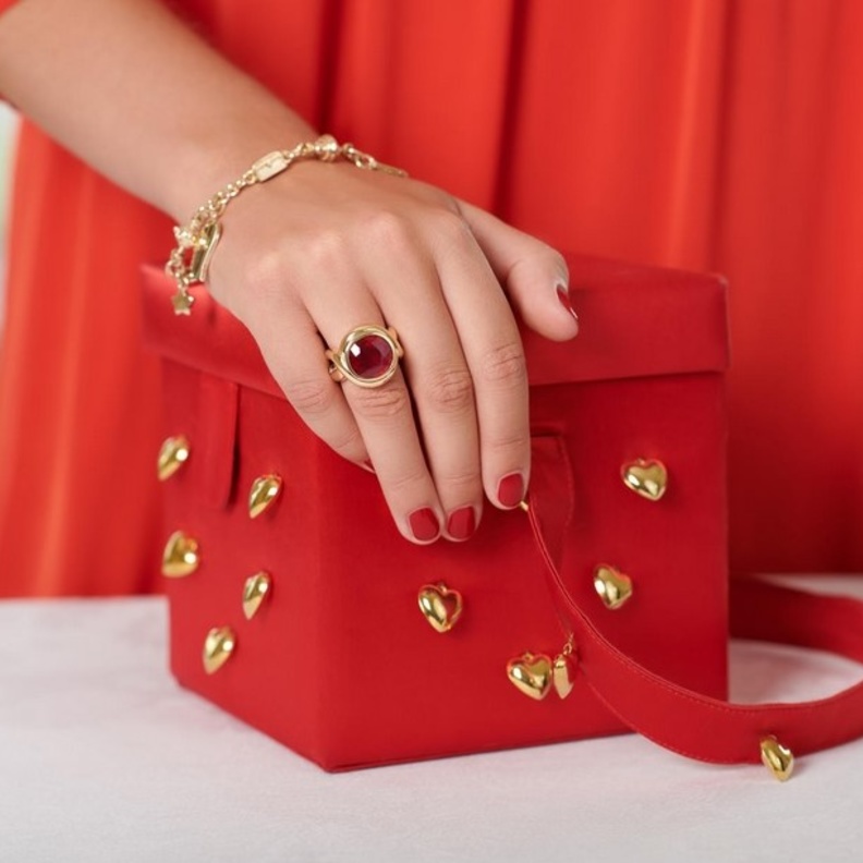 صورة رئيسية من cassandra goad