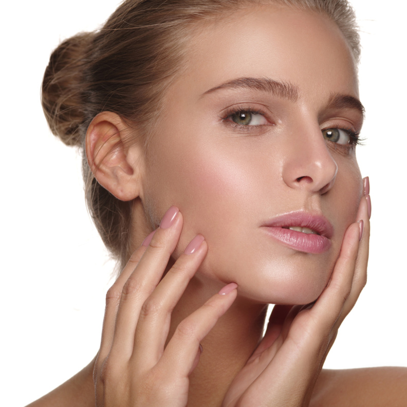 6 نصائح ذهبية للحصول على مكياج شبابي خفيف