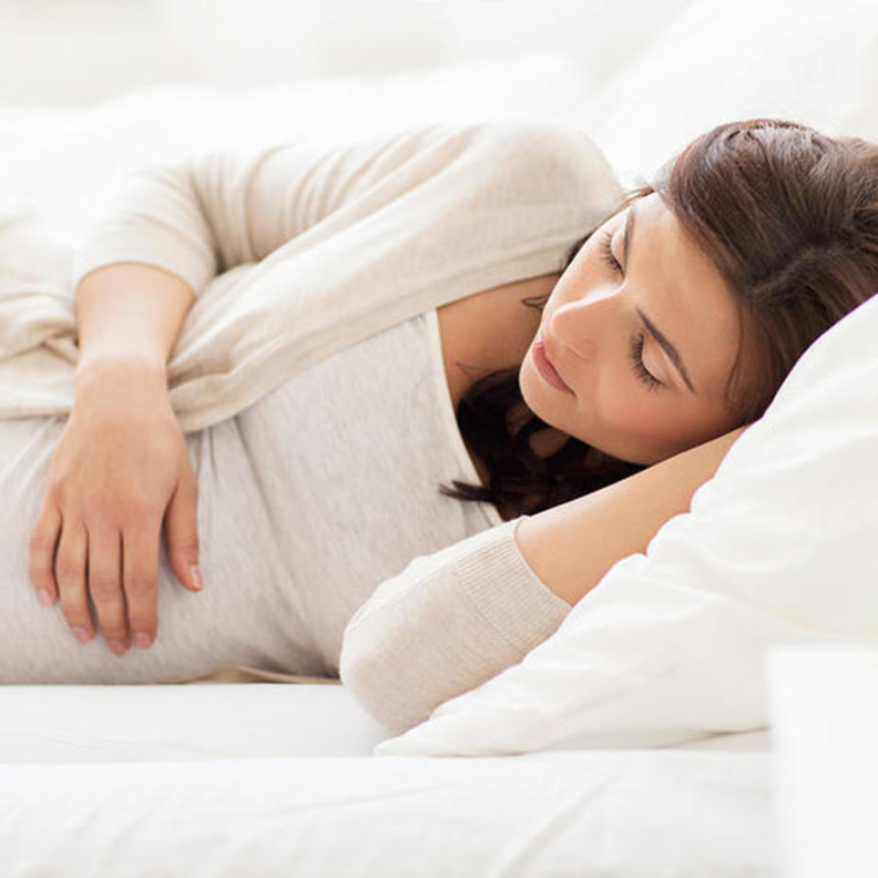 طريقة نوم الحامل في الشهر الخامس