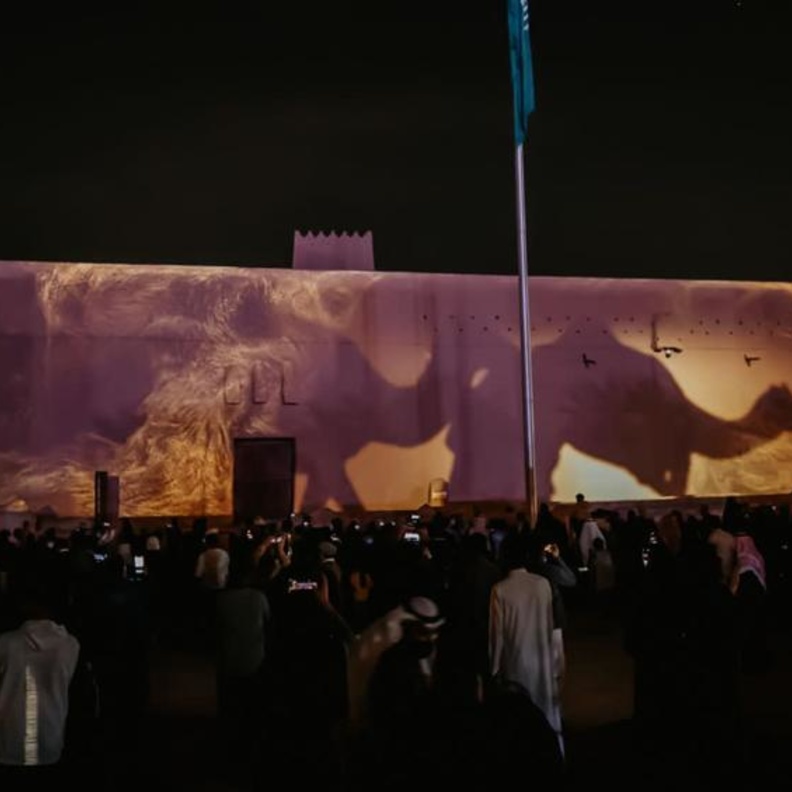 عروض فنية وفلكلورية تستحضر الحياة في تاريخ المملكة لدى زوار "نبض الرياض"