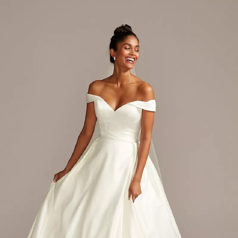 فساتين زفاف لصغيرات القامة@david s bridal