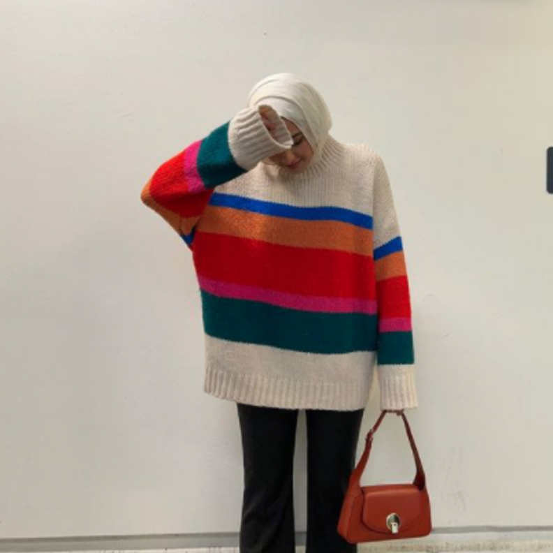 افكار لارتداء الكنزات الصوف مع الحجاب في شتاء 2022