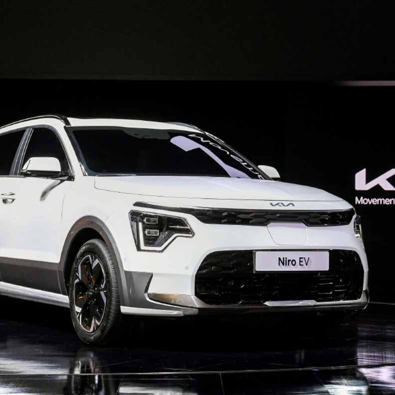 كيا تطلق الجيل الثاني من سيارة نيرو SUV المدمجة