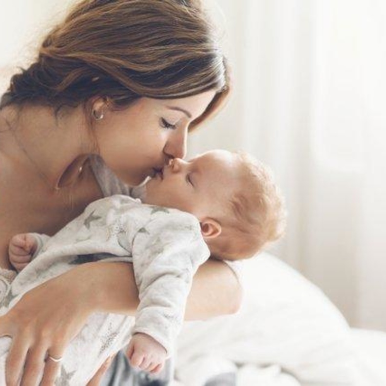 ما هي مشاكل الرضاعة الطبيعية في اول شهر