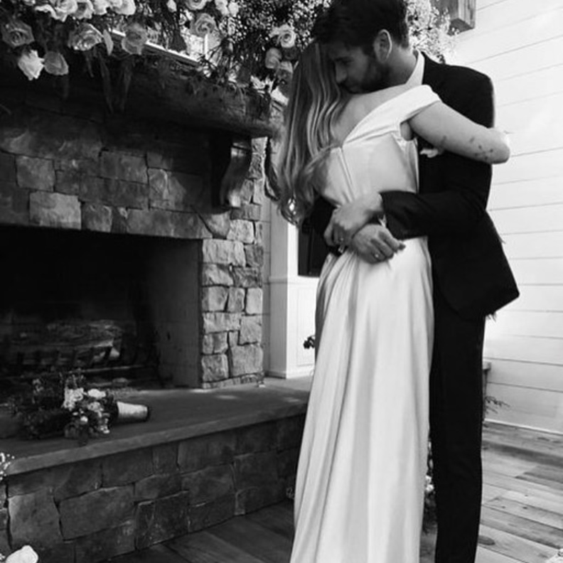 مايلي سايرس Miley Cyrus وليام هيمسورث Liam Hemsworth