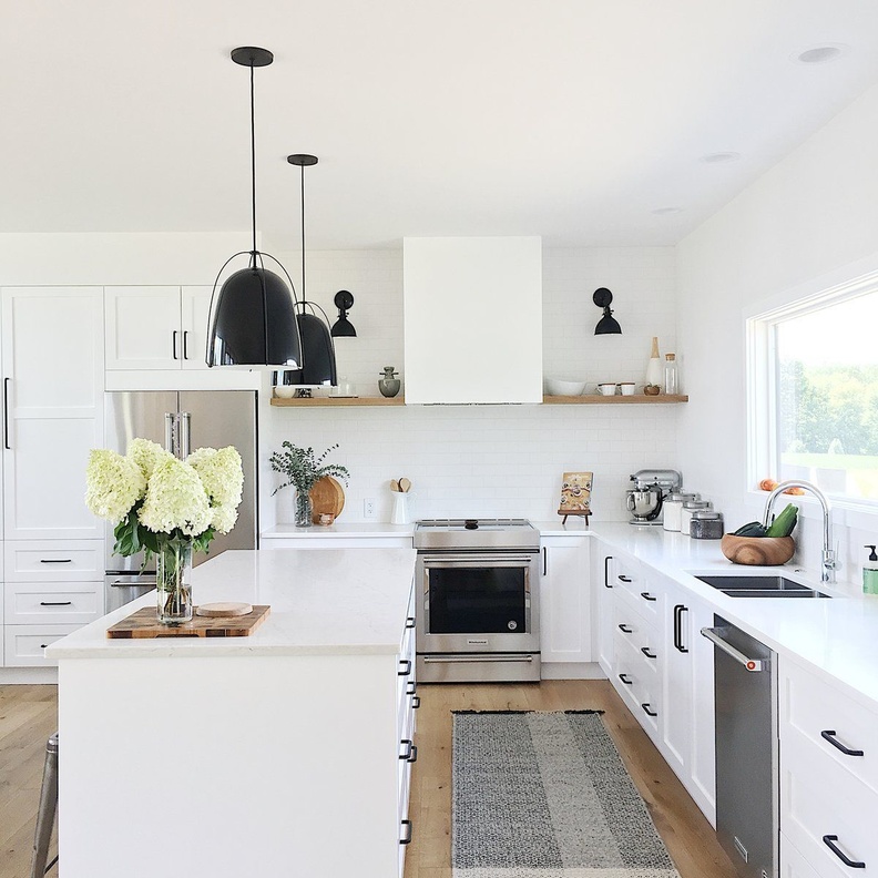 مطابخ بالأبيض والأسود