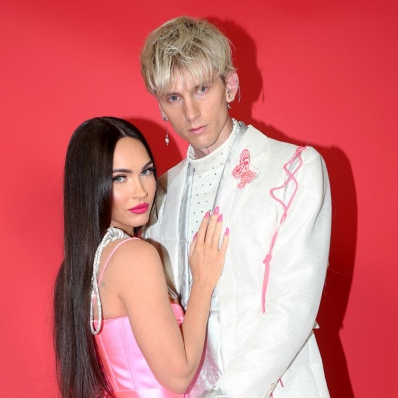 ميغان فوكس وماشين غان كيلي