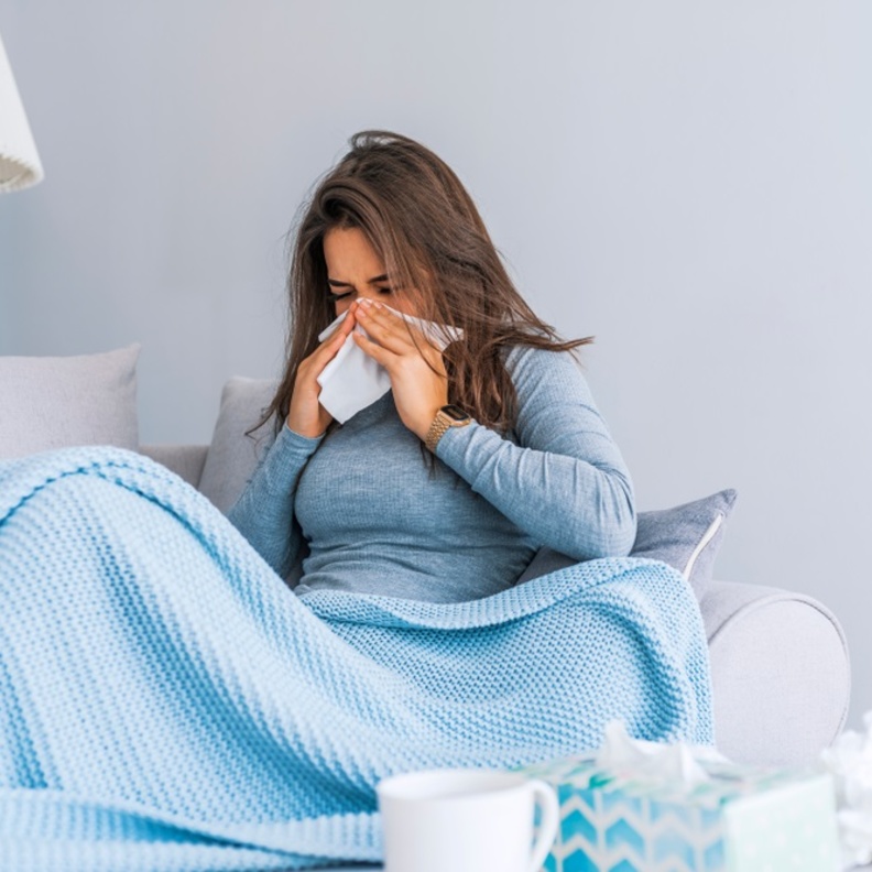 دراسة صادمة: نزلات البرد قد تحمي من كورونا