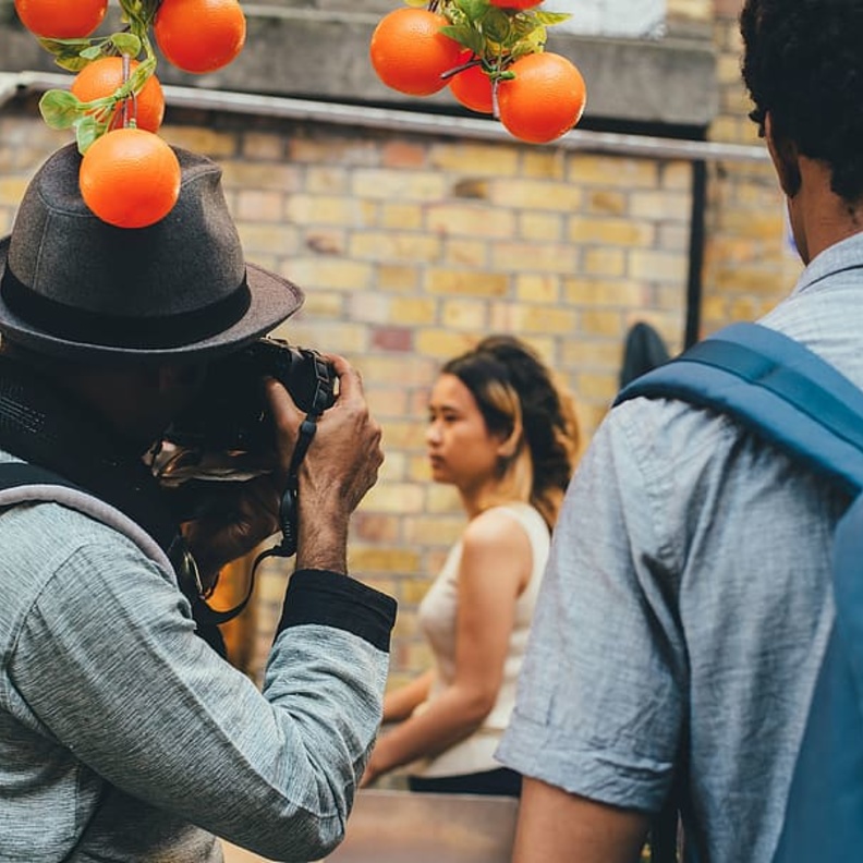 نصائح لتجنب ازعاج الآخرين أثناء السفر في العطلة بواسطة piqsels