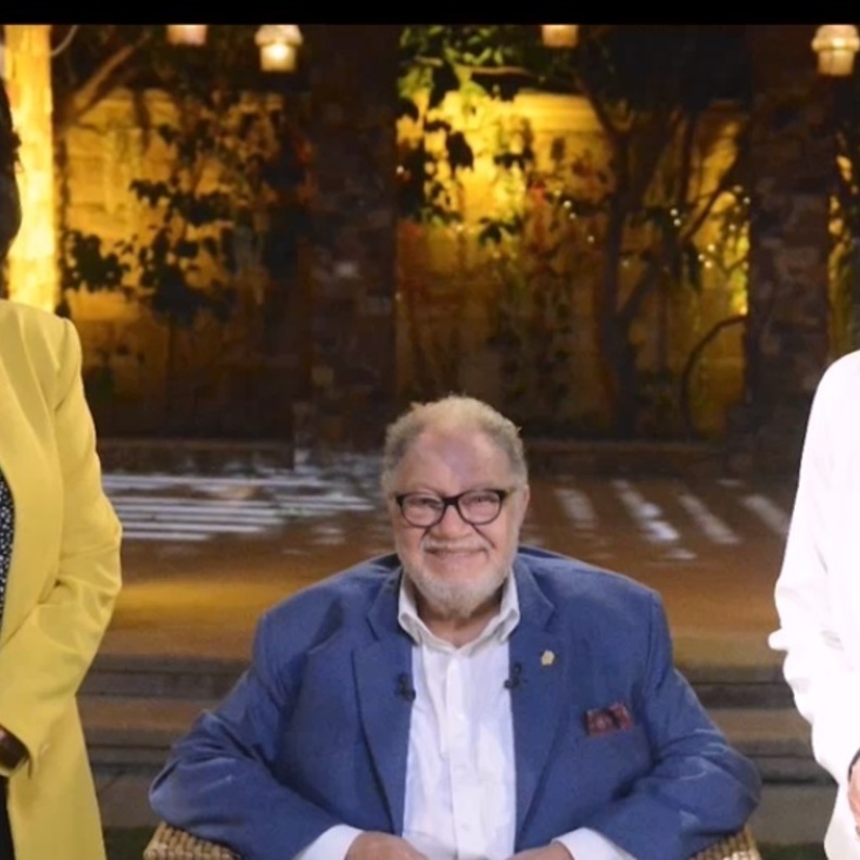 يحيي الفخراني وزوجته وإسعاد يونس في برنامج "صاحبة السعادة"