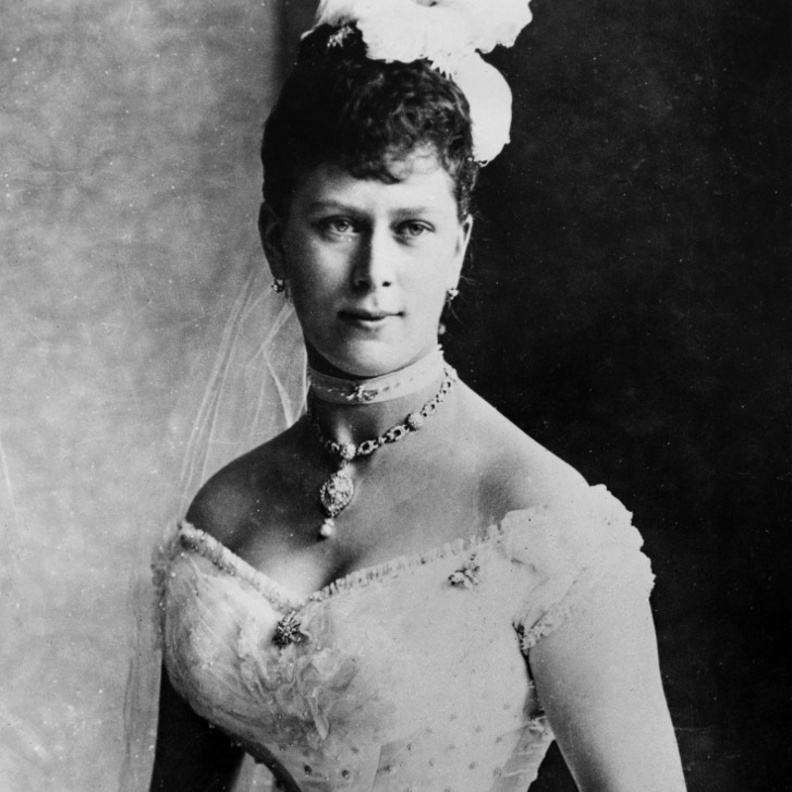 الملكة ماري تك أَثرَت صندوق مجوهرات العائلة المالكة البريطانية بالعديد من القطع الخالدة