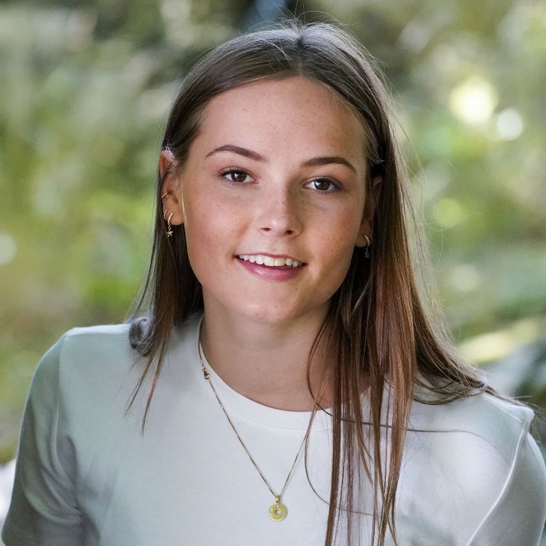 الأميرة إنغريد ألكسندر من النرويج تحتفل بعيد ميلادها الـ 18