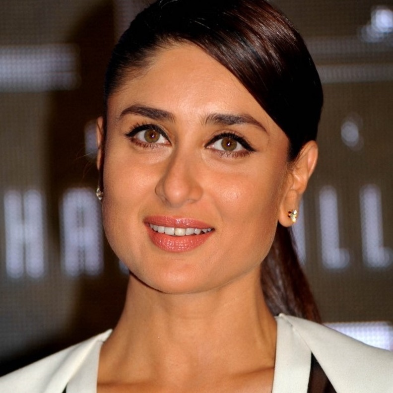 طريقة العناية بالبشرة للمرأة الأربعينية على خطى كارينا كابور