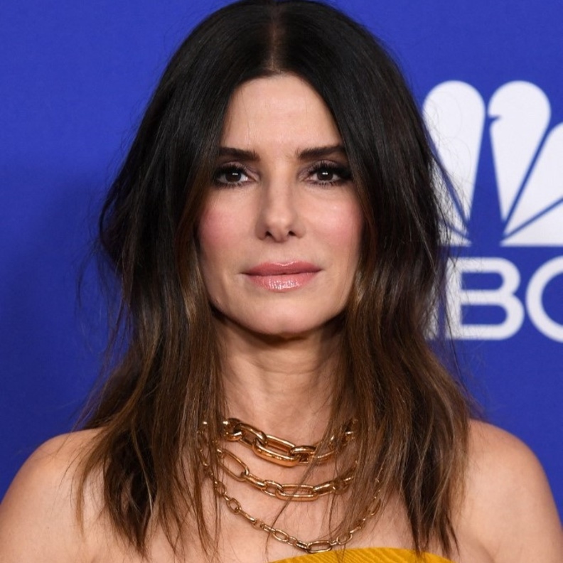 صور فنانات عرب يُشبههن الجمهور بـ نجمات أجانب