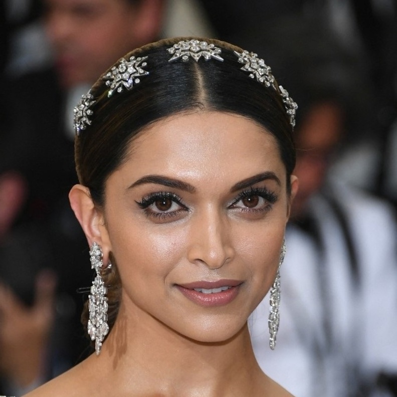  ديبيكا بادكون