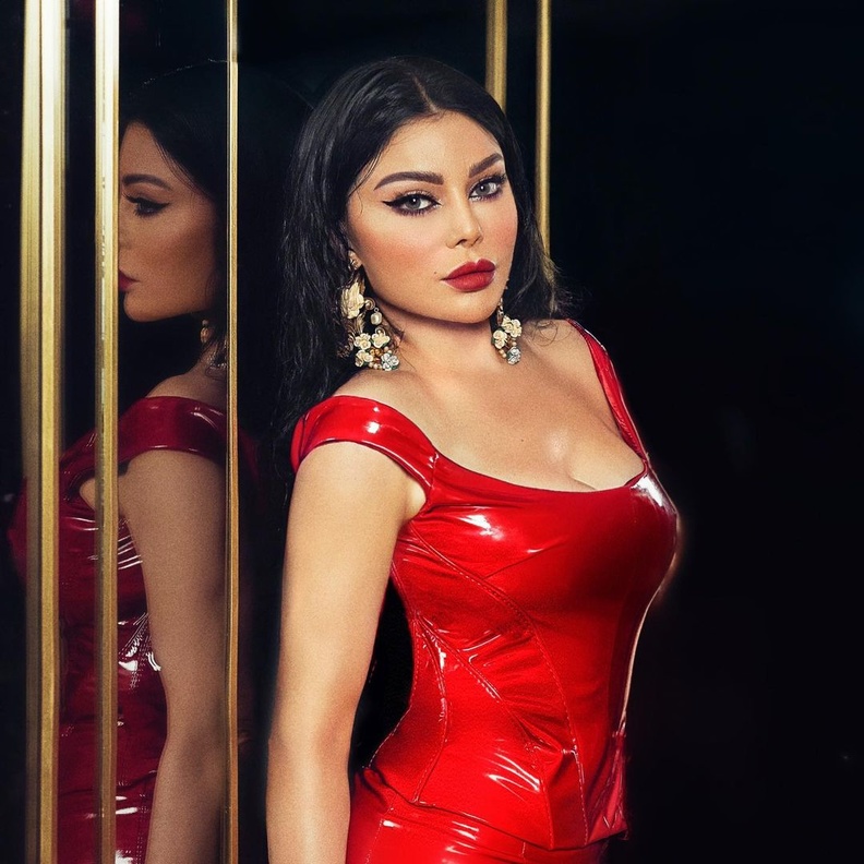 احمر الشفاه الأحمر على طريقة هيفا وهبي - الصورة من حساب خبير التجميل داني كامل على انستغرام