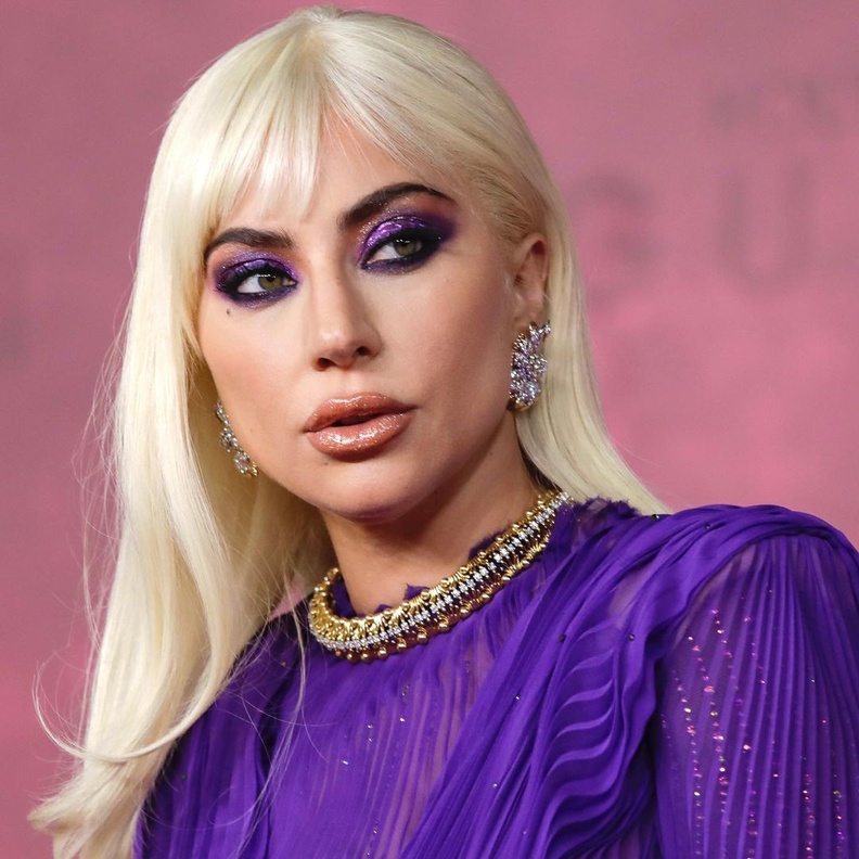 الوان صبغات شعر 2022 على طريقة ليدي غاغا - الصورة من حسابها على انستغرام