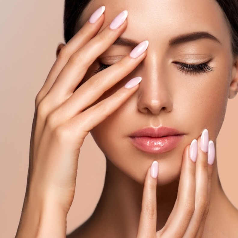 كيفية تقوية وعلاج أظافرك بعد مانيكير الجل