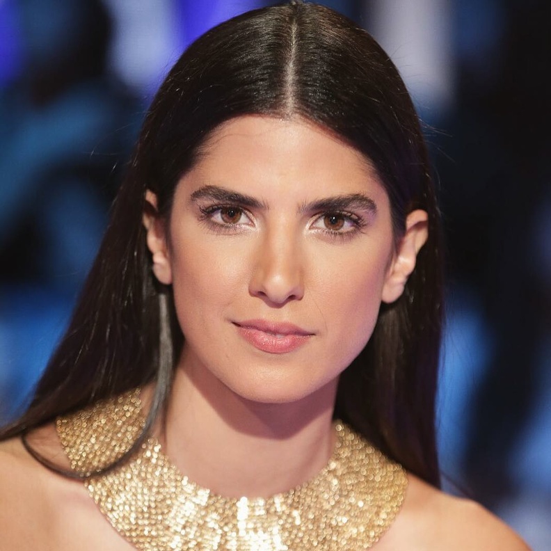 إطلالات جمالية ناعمة من وحي كارمن بصيبص بطلة عروس بيروت الجزء الثالث