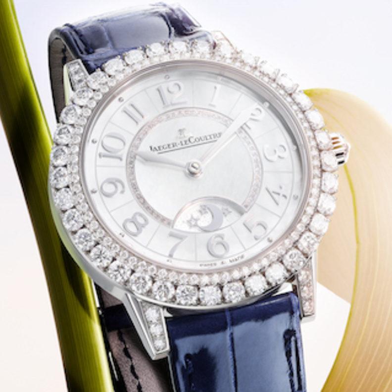 تدعونا Jaeger-LeCoultre وأماندا سيفريد للاحتفال بموسم الرومانسية