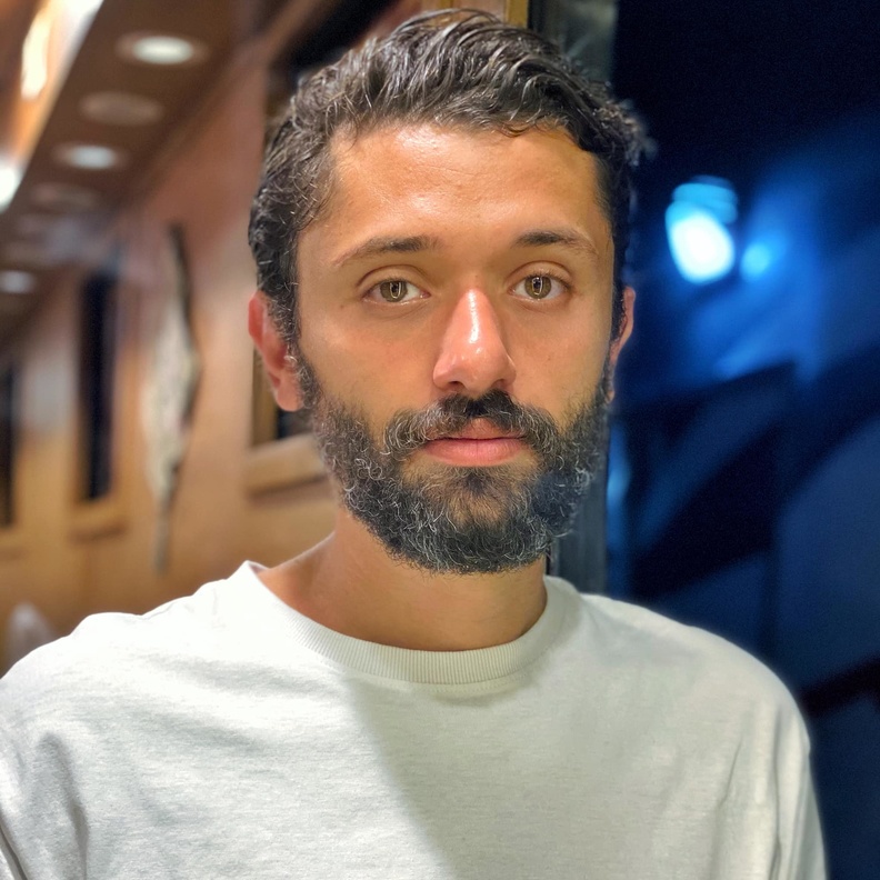 كريم عبد العزيز 